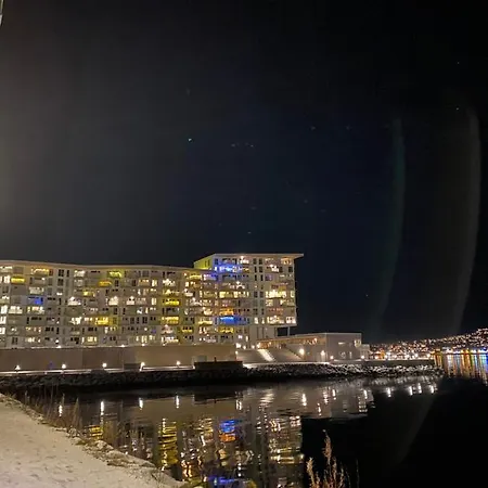 Royal Skir Apartment Sea View Tromso Exterior photo